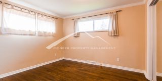 1/2 Duplex with Central AC and Fenced Yard Gallery 14