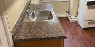 Lovely One Bedroom Apartment in Squirrel Hill Gallery 4