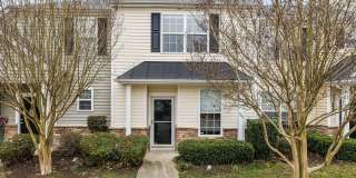 Bright and sunny 2 bed/2.5 bath townhome in great Durham location! Gallery 1
