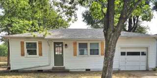 2 bed, 1 Bath house in Bolivar, Mo! Call Quick! Gallery 1
