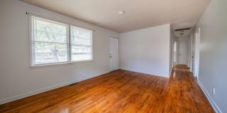 3-bedroom, 1-bath home with a fenced-in yard, located on Guerrant Street in Greensboro 3-bedroom, 1-bath home with a fenced-in yard, located on Guerrant Street in Greensboro Gallery 7