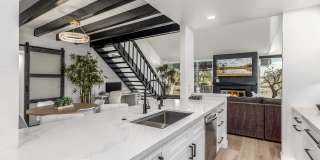 2529 N Miller Rd Gallery 11