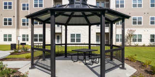 Twelve 620 Apartments - Affordable Housing Gallery 4
