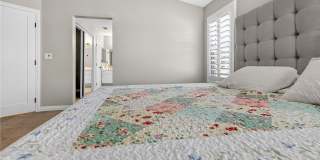 4835 Illustrious Street Gallery 21