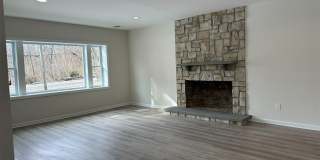 125 W Main Street Gallery 4