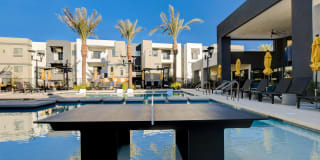 Maverick Gallery 128