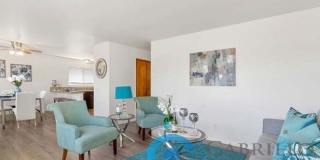 4523 Winona Avenue Gallery 2