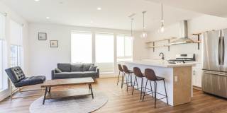 1651 W 37th Pl - Co-Living Housing Gallery 2