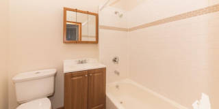 1208 West Wrightwood Avenue Gallery 3