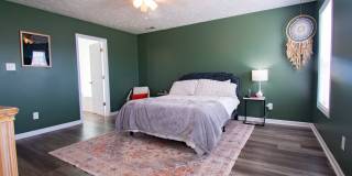 3 Bedroom 2.5 Bathroom with Large Fence Yard Gallery 18