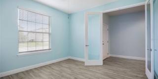 Gorgeous 3/2 in St. Cloud with fence enclosed yard and 3 car garage!  Available Now! Gallery 19