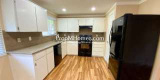 Charmingly Updated Three Bedroom Home in South Hillsboro! Gallery 1