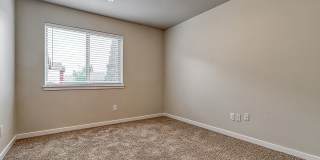 3 Bedroom/2.5 Bath With Fenced Backyard, W/D Included, and AC! 3 Bedroom/2.5 Bath With Fenced Backyard, W/D Included, and AC! Gallery 17