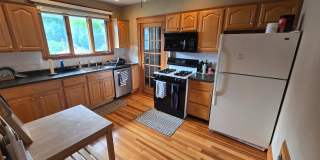 Brighton 3 Bed – Parking Included – No Fee – 9/1 Brighton 3 Bed – Parking Included – No Fee – 9/1 Gallery 1
