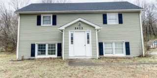 5412 Campbell Highway - A Gallery 1