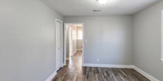 352 Adams Street Gallery 15