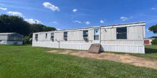 Affordable living in Tallassee, convenient to I-85 and plenty of industry Gallery 1