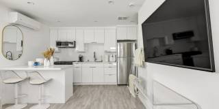 7076 Park Manor Gallery 2