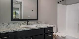 Waters Edge Apartments Gallery 13