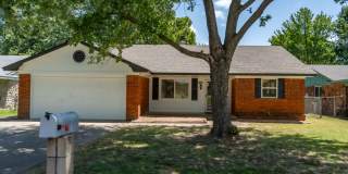 Newly renovated 3 bed, 2 bath! Great location! Schedule a tour today! Gallery 1
