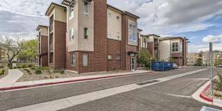 2 Bedroom Condo in Aurora Gallery 1