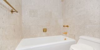 Large 1 bed in Brookline Gallery 12