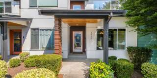 Stylish 2 Bedroom Columbia City Home with Designer Finishes & Private Yard Gallery 1
