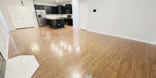 Beautiful Home with Private Wooded Backyard Beautiful Home with Private Wooded Backyard Gallery 9