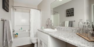 Arbors at Brookfield Apartments Gallery 9