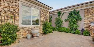 Stunning upgraded Solera At Anthem Home with Spa in back yard! Gallery 5