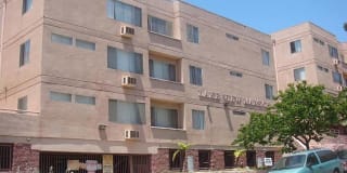 433 South Lake Street Gallery 1