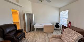 Remodeled, quiet Garden View 1 Bed Studio! Gallery 1
