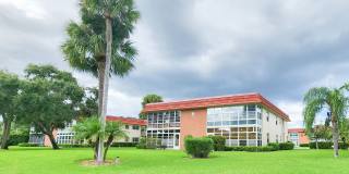 Coming Soon! Beautifully furnished 1 bedroom 1.5 bath condo Gallery 17