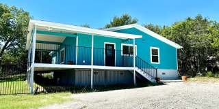 4 Bedroom Home with plenty of parking Gallery 1