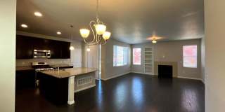 Charming 3BR + Spacious Loft Home in Broomfield Gallery 6