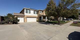 Two Story Home located in the Foxwood Estates Rent Ready! Gallery 1