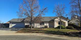 Modern 3-Bedroom House on Cul-de-Sac with Newer Flooring Coming Available Soon! Gallery 1