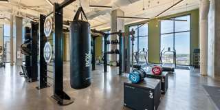 FORME Gallery 32