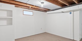 3512 S Division St Gallery 22