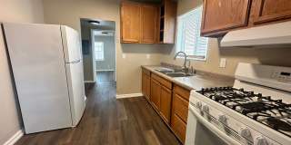 Newly Remodeled 2 Bed/1 Bath Home! Gallery 4