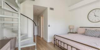 320 ISLAND Way Gallery 26