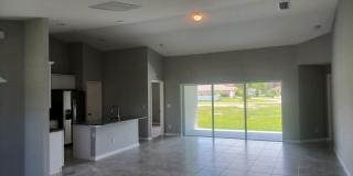 4/2 Newer  construction home. Gallery 6