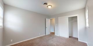 3252 CHELTENHAM Drive Gallery 18