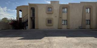 940 North Alvernon Way Gallery 1