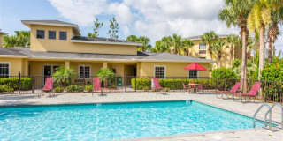 Heron Pond - 55+ Apartments Gallery 2