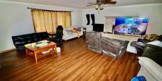 Beautiful 4 Bedroom Home Near Bill Snyder Stadium! Gallery 5