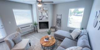 Second Level Unit, Leasing Special and Owner Pays Water/Sewer/Garbage Gallery 1