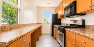 2026 Move-In Special – $500 LEASE SIGNING BONUS!! Charming 2-Bedroom Condo in Fort Dupont Park – Move-In Ready! Gallery 3