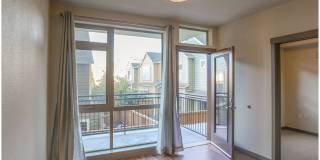 The Russell Apartments Gallery 10