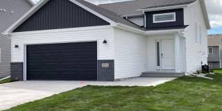 4 Bed 3 Bath Single Family Home Gallery 1